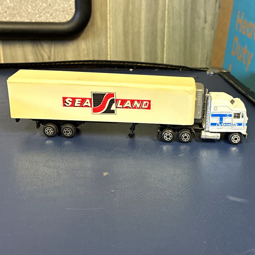 Kenworth sea land tractor - sea-land,